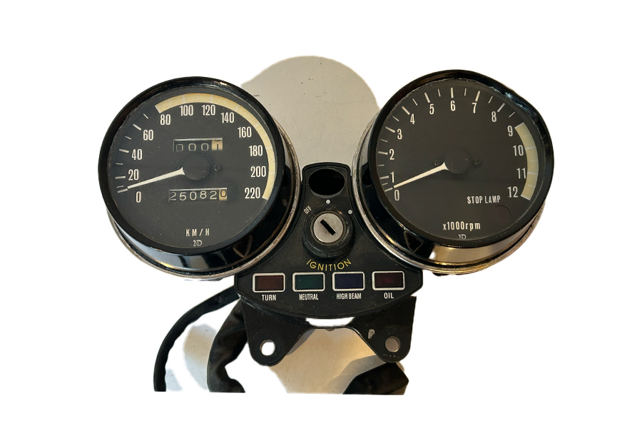 Kawasaki(カワサキ) Z2 メーター修理&レストアのBEFOREイメージ