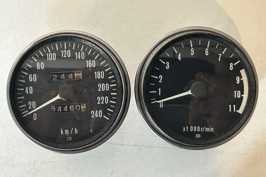  Kawasaki(カワサキ) KZ1000MK2 メーター修理＆カスタムのBEFOREイメージ