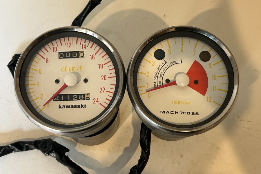 Kawasaki(カワサキ) 750SS メーター修理＆カスタム