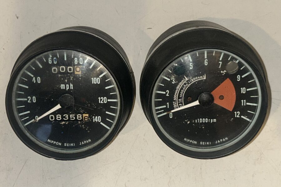  Kawasaki(カワサキ) 350SS メーター修理＆カスタムのBEFOREイメージ